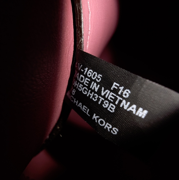 Michael Kors Large Hayley Tote - Plum Exterior Tulip Interior Gold Hardware - Picture 9 of 9